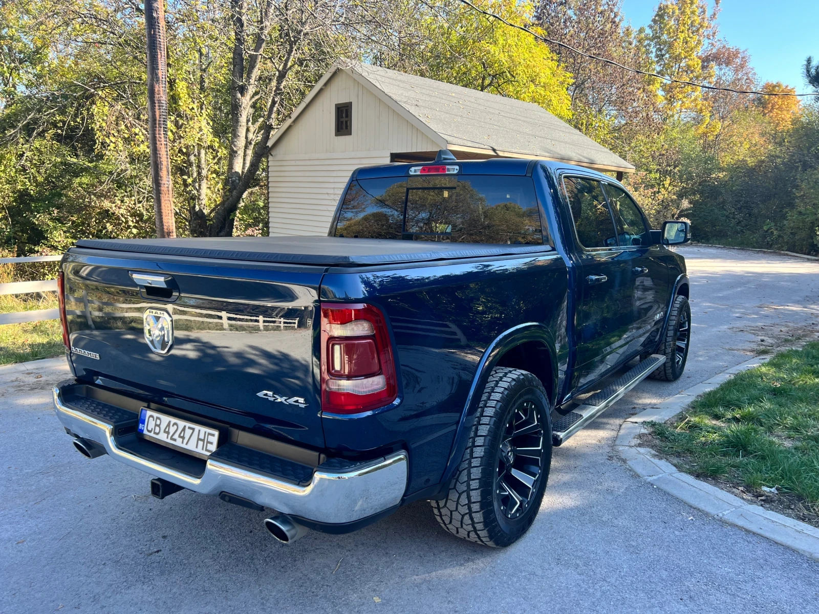 Dodge RAM 1500 5.7 HEMI LARAMIE - изображение 5