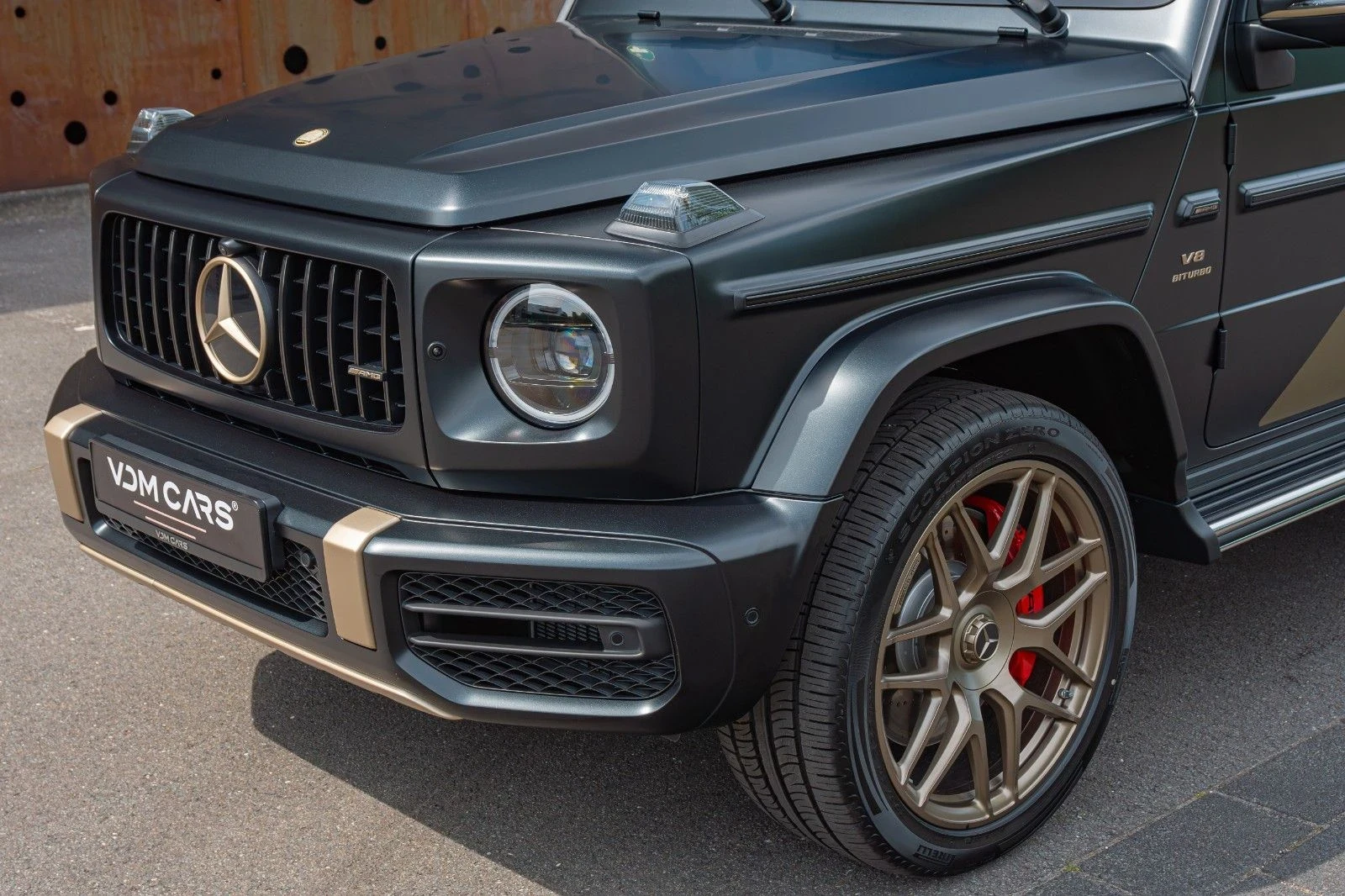 Mercedes-Benz G 63 AMG Grand Edition - изображение 4