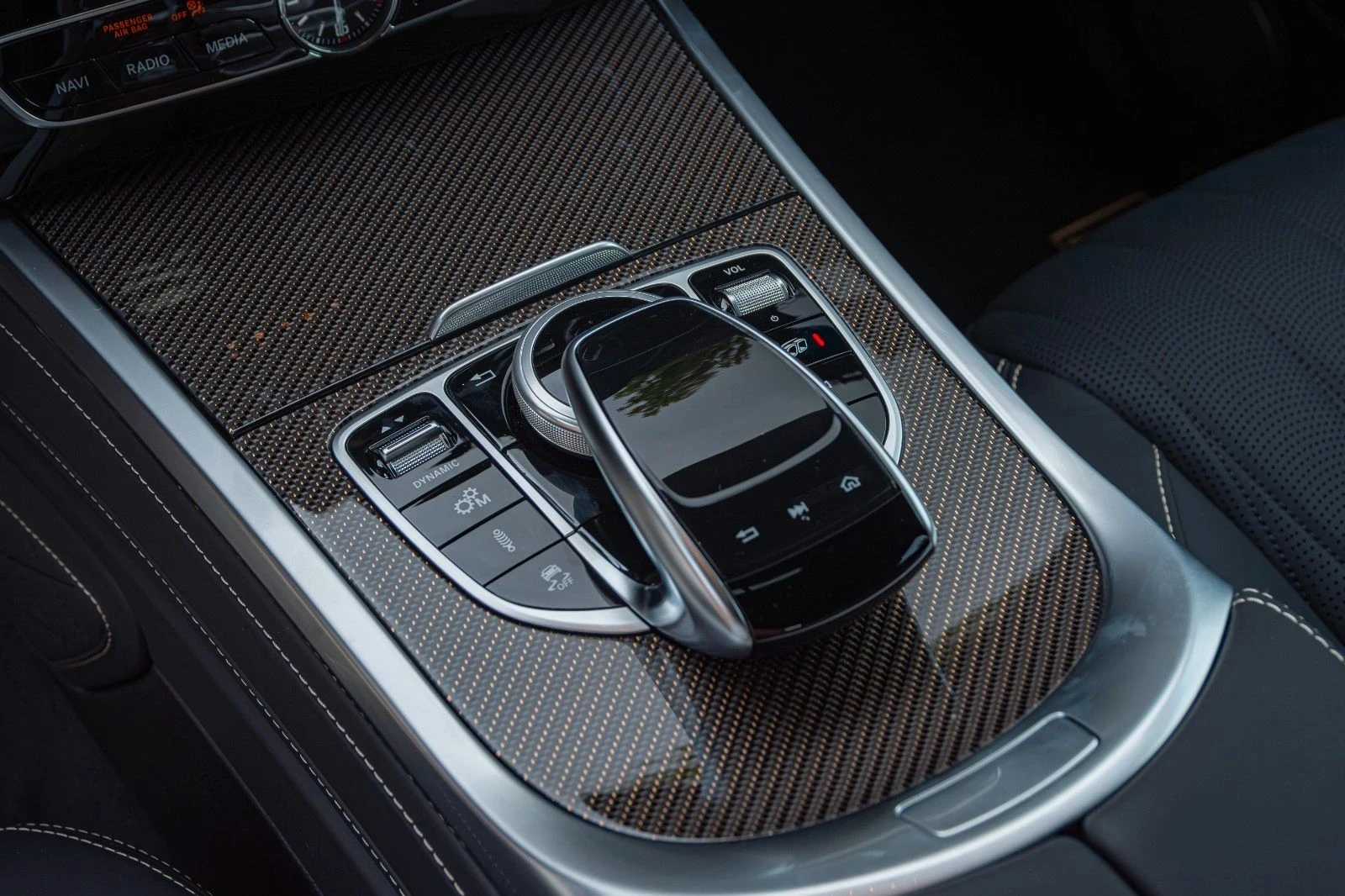Mercedes-Benz G 63 AMG Grand Edition - изображение 8