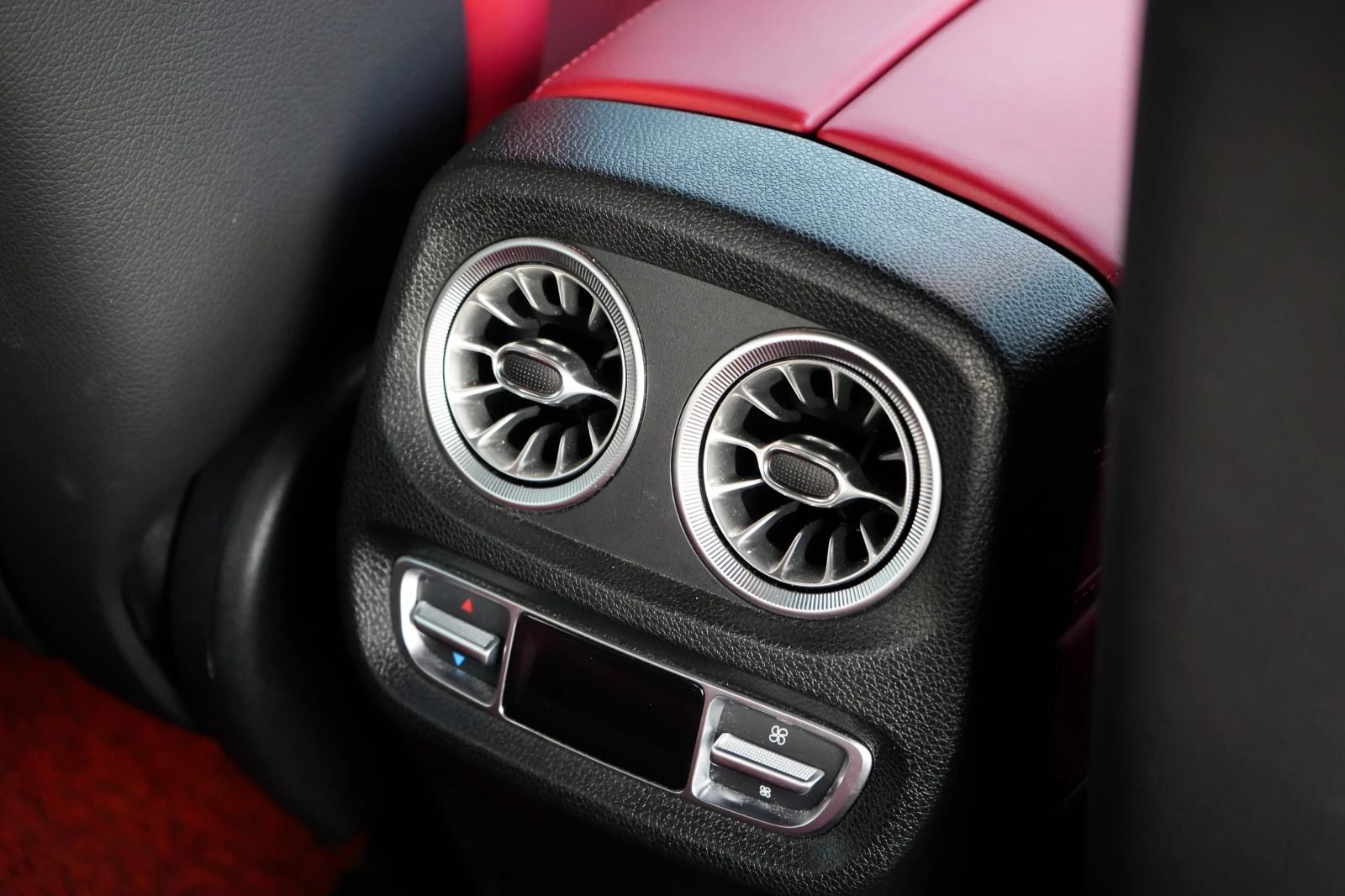 Mercedes-Benz G 63 AMG BURMESTER| RED SALON| CARBON| FULL  | Mobile.bg   13