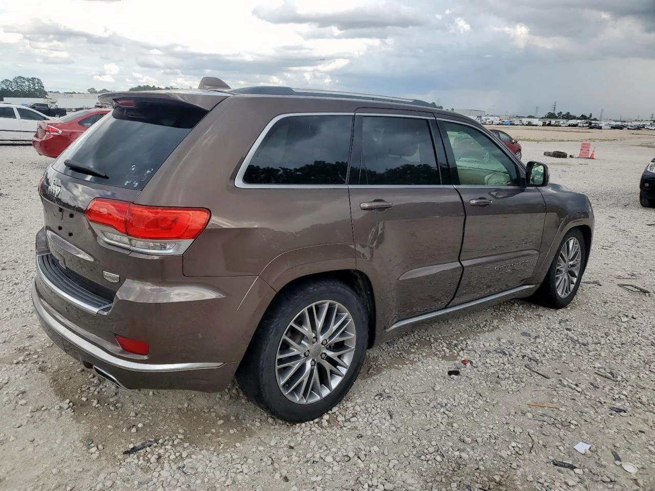 Jeep Grand cherokee SUMMIT DISTRONIC/HARMAN KARDON/8ZF/KEYLESS/PANO - изображение 3