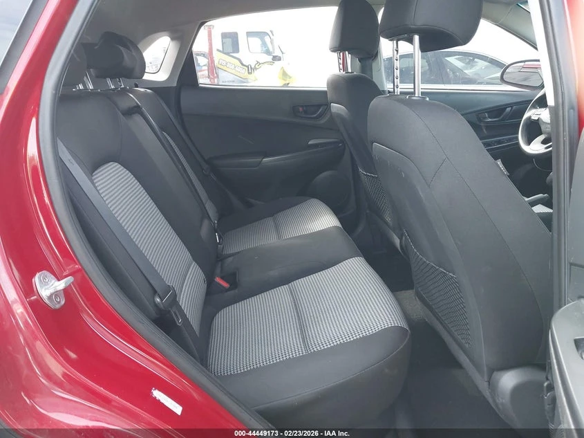 Hyundai Kona 2.0l Se, снимка 8 - Автомобили и джипове - 53810046