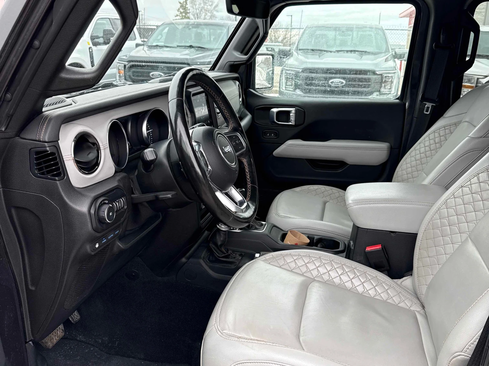 Jeep Wrangler 4xe Unlimited High Altitude | Сершизна история | , снимка 7 - Автомобили и джипове - 53914291