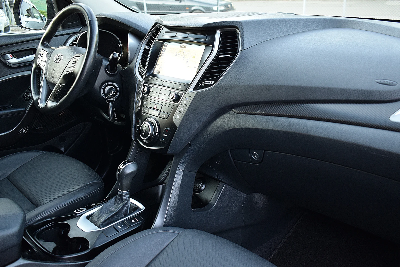 Hyundai Santa fe 2.2ШВЕЙЦАРИЯ-ДИСТРОНИК/6+ 1/КОЖА/НАВИ/КСЕНОН/КАМЕР, снимка 12 - Автомобили и джипове - 54692997