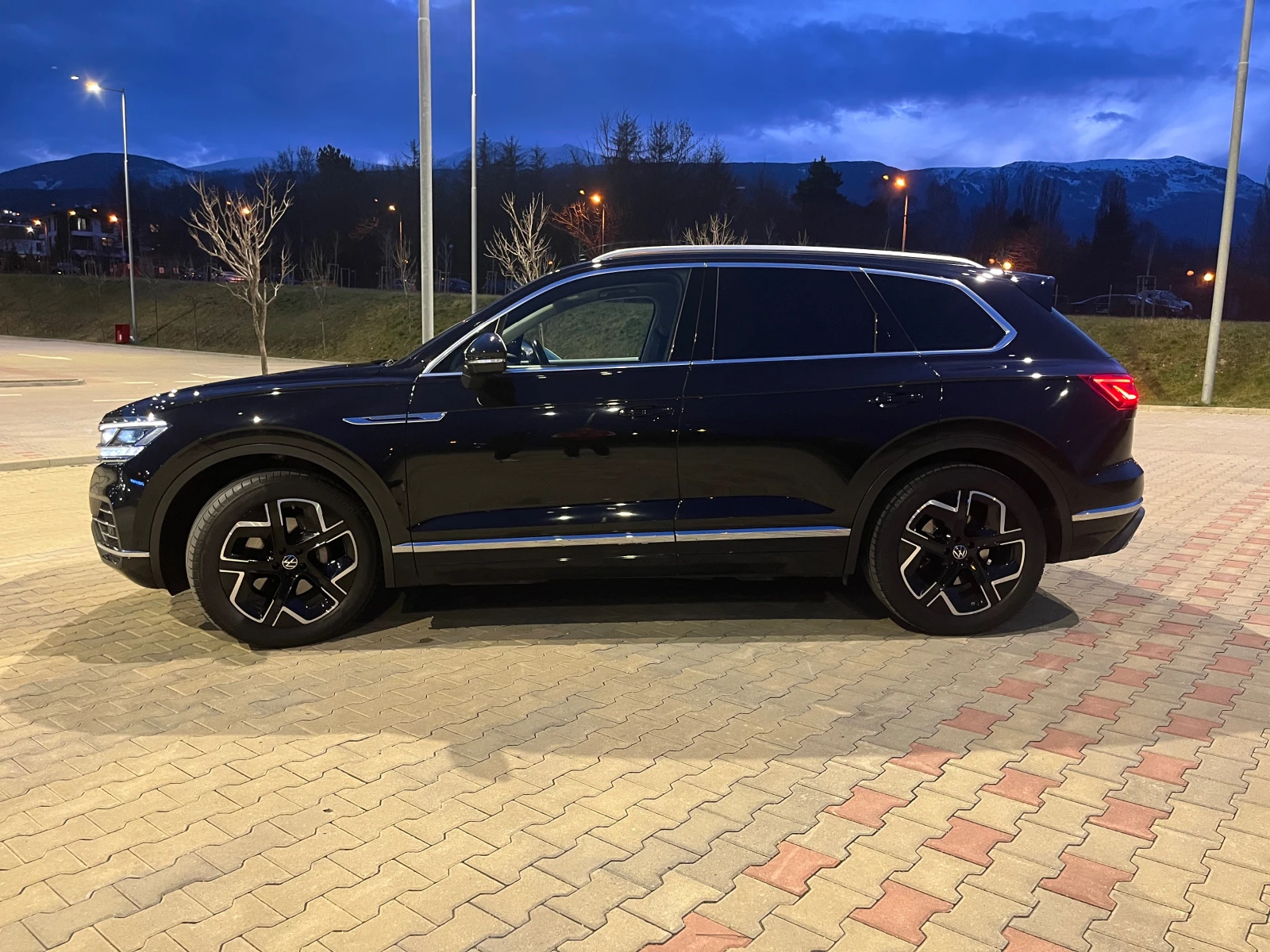 VW Touareg 3.0TDI, снимка 6 - Автомобили и джипове - 54736962