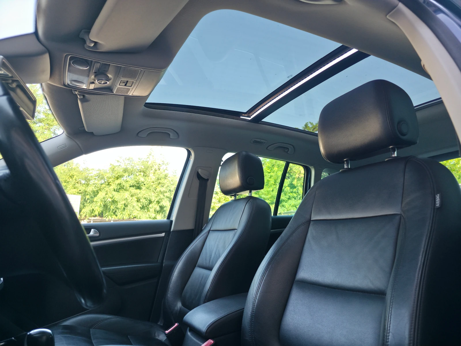 VW Tiguan 2.0TSI 4MOTION DSG, снимка 14 - Автомобили и джипове - 55529788