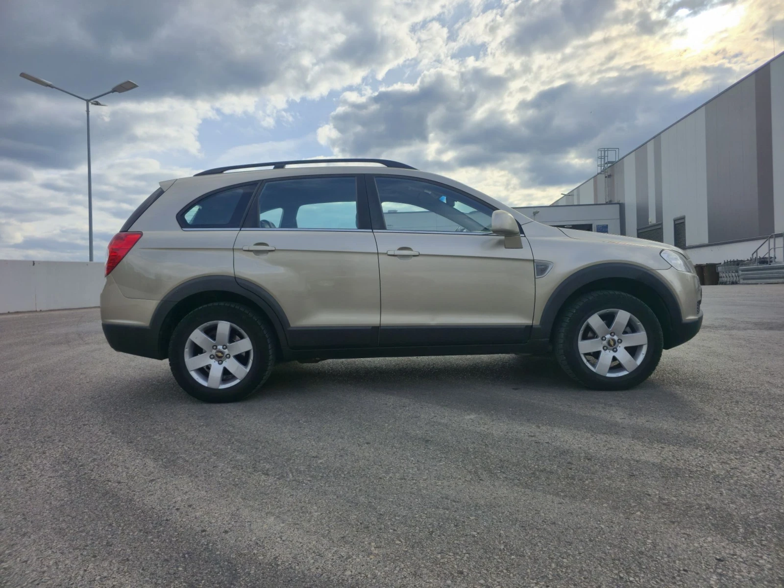 Chevrolet Captiva 2.0 VCDi / 4X4 / 7-Mecm�� | Mobile.bg � ����������� 4