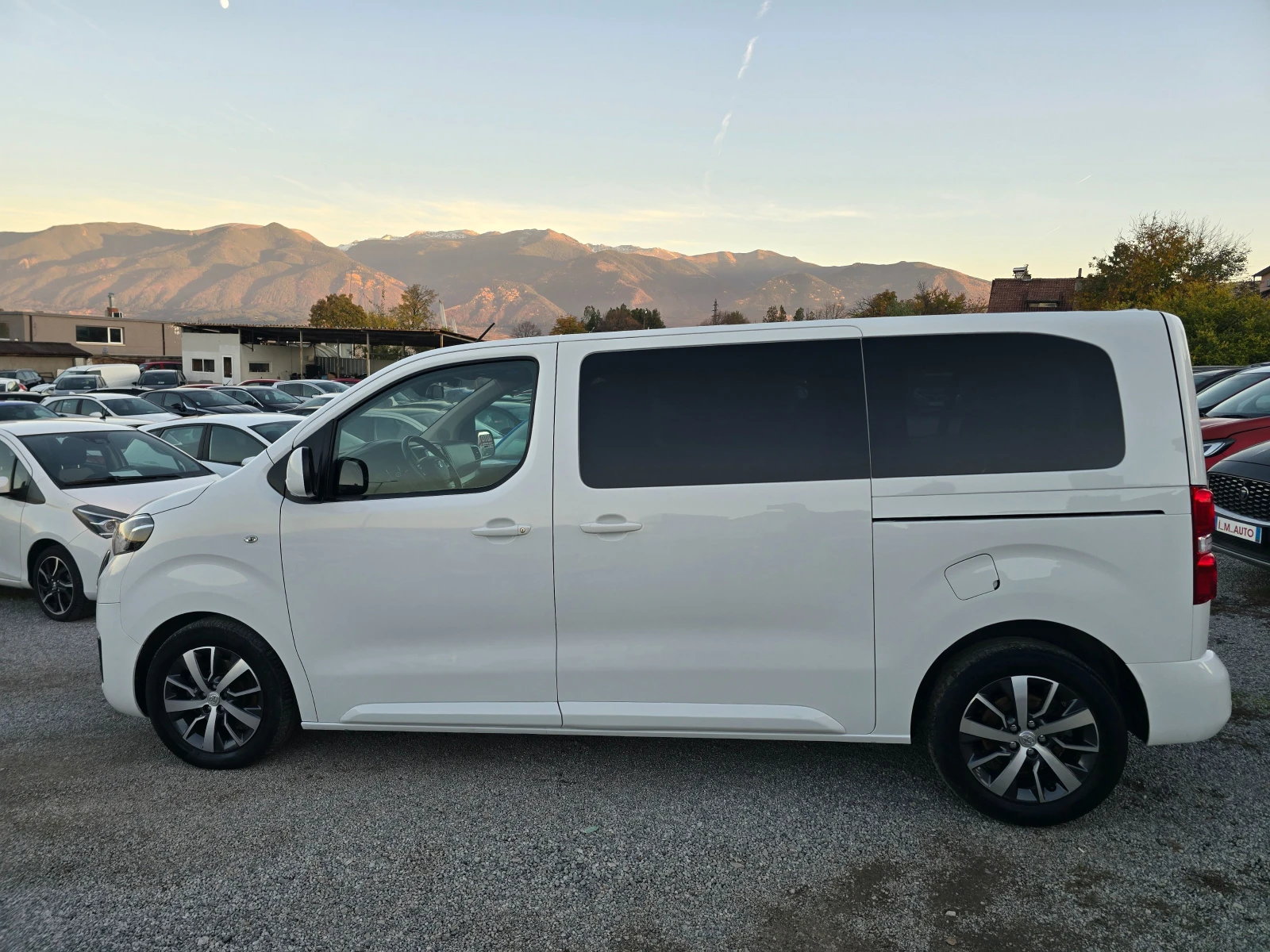 Toyota Proace 2.0D4D-150k.c-7+ 1M.-NAVI-VERSO - изображение 8