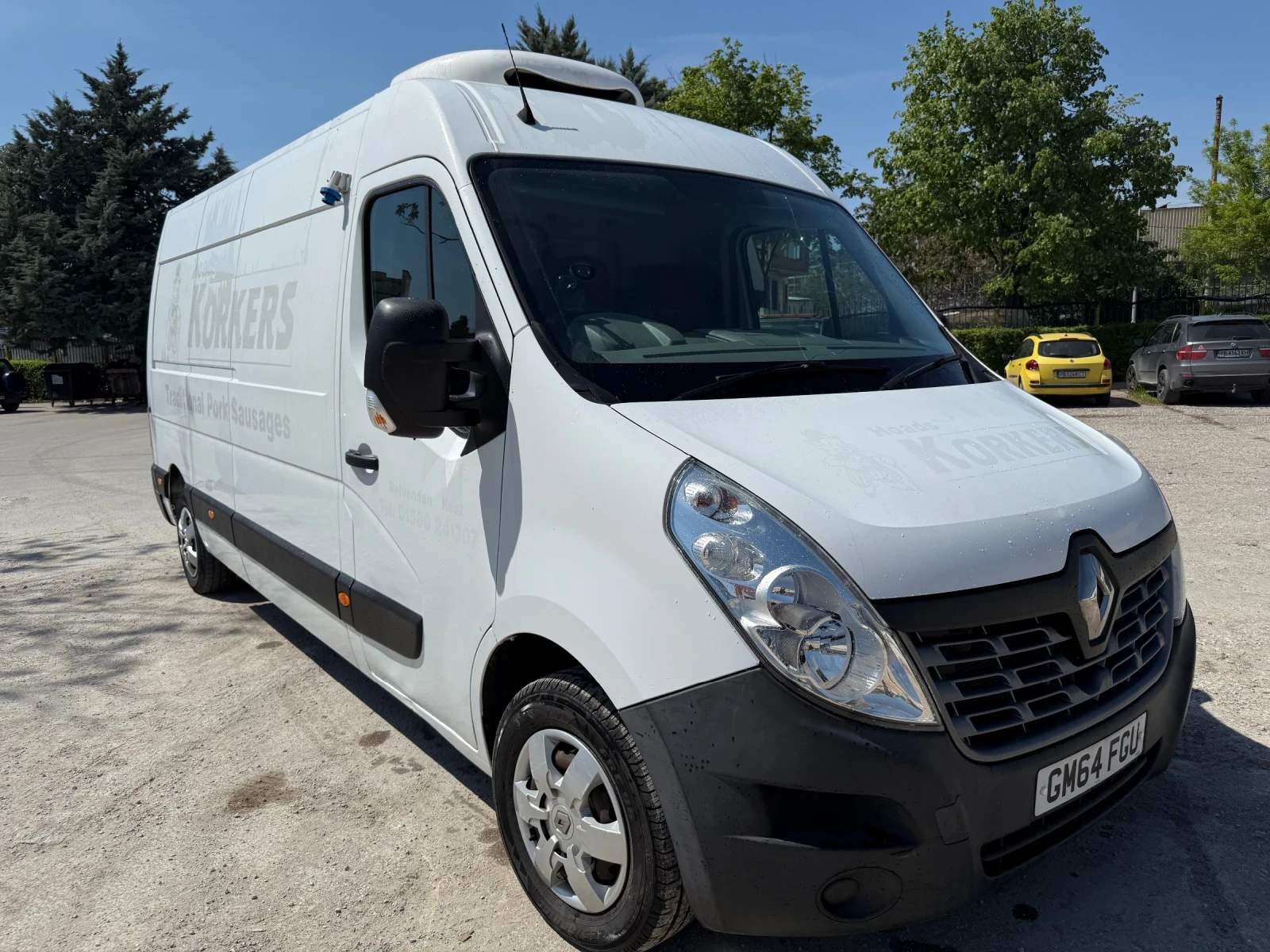 Renault Master 2.2 дизел хладилен, снимка 6 - Бусове и автобуси - 54427763