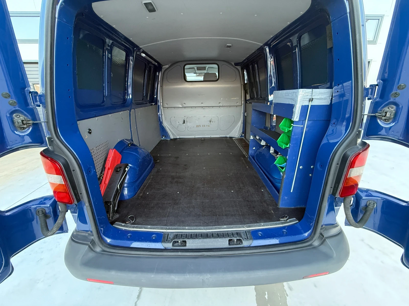 VW Transporter 2.5TDi, Климатик, * БЕЗ РЪЖДИ* Уникат!, снимка 7 - Бусове и автобуси - 55730244