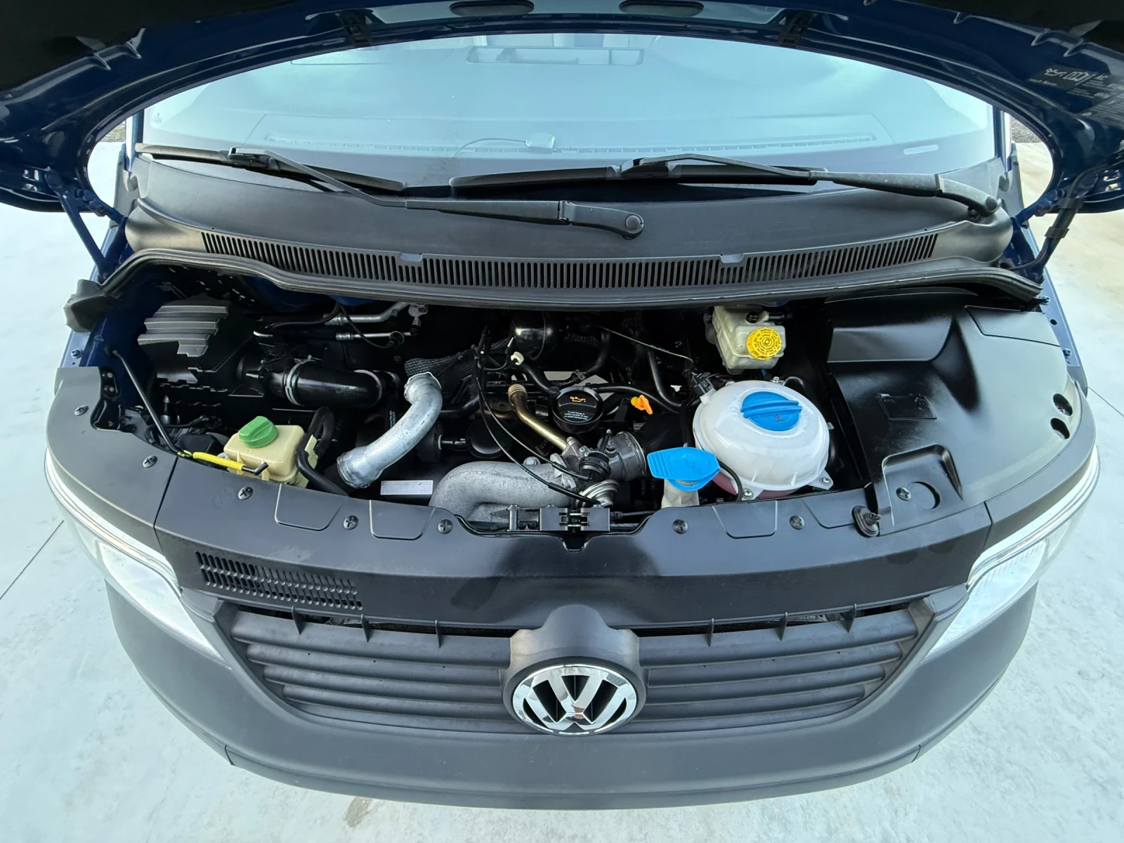 VW Transporter 2.5TDi, Климатик, * БЕЗ РЪЖДИ* Уникат!, снимка 11 - Бусове и автобуси - 55730244