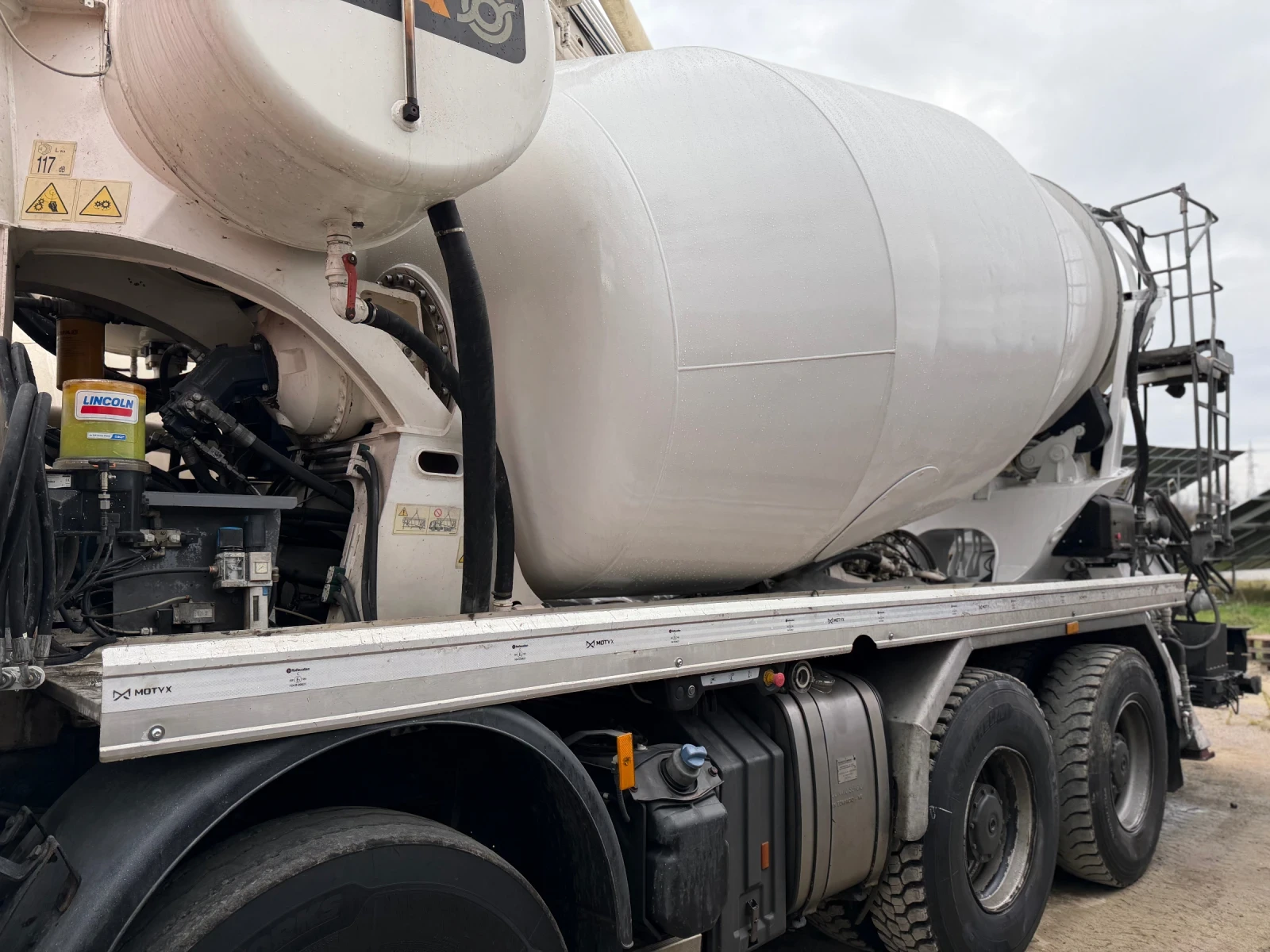 Бетон помпа Mercedes-Benz 41.48 - изображение 5