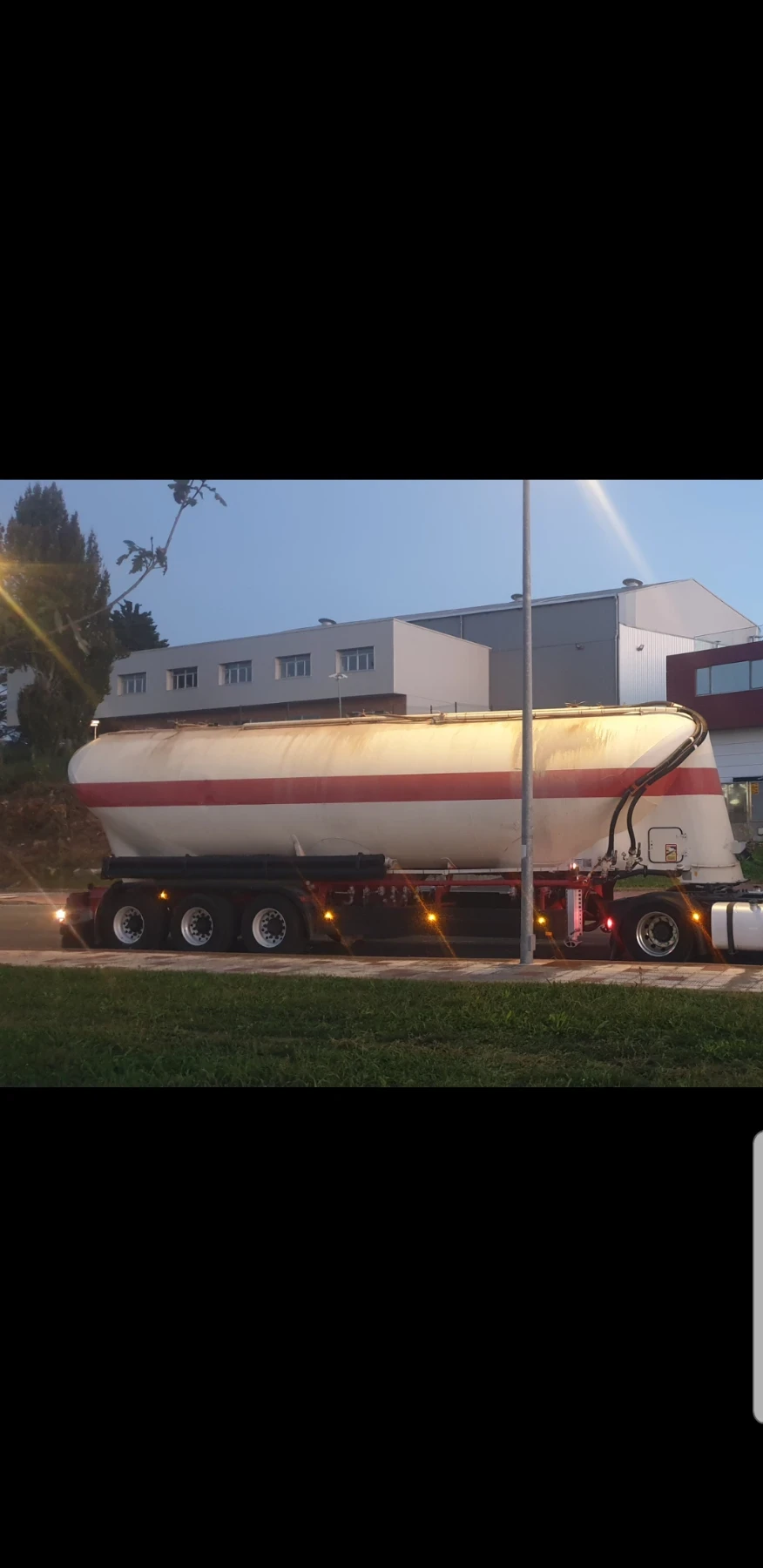 Полуремарке Spitzer, снимка 2 - Ремаркета - 55357103