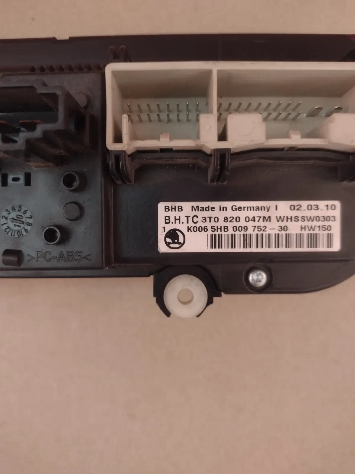 3T0820047M     SKODA OCTAVIA II, SUPERB II, YETI 5HB009752-30 | Mobile.bg   3