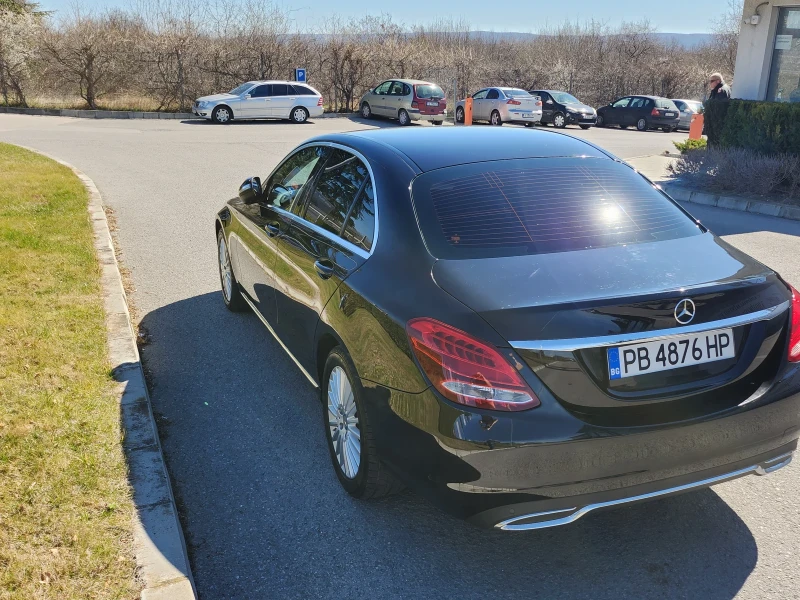 Mercedes-Benz C 220, снимка 2 - Автомобили и джипове - 47348044