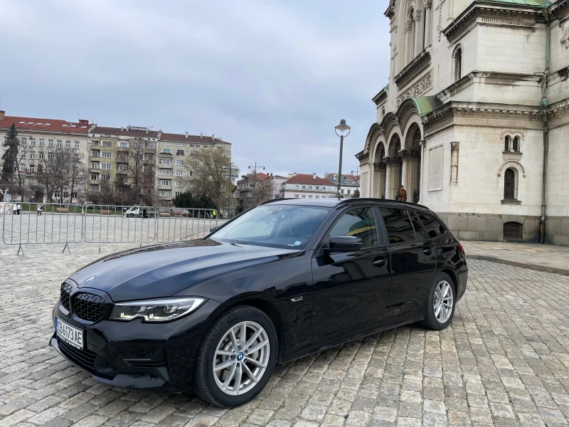 BMW 330 E* xDrive, снимка 3 - Автомобили и джипове - 48375775