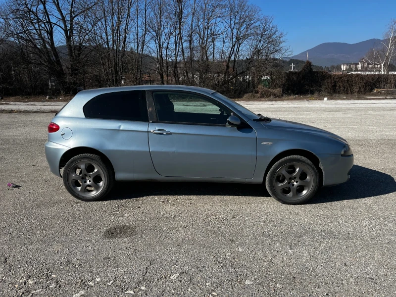 Alfa Romeo 147 1.9 JTD, снимка 3 - Автомобили и джипове - 49021795