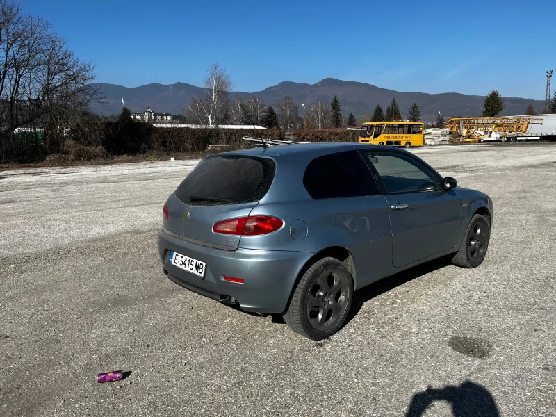 Alfa Romeo 147 1.9 JTD, снимка 4 - Автомобили и джипове - 49021795