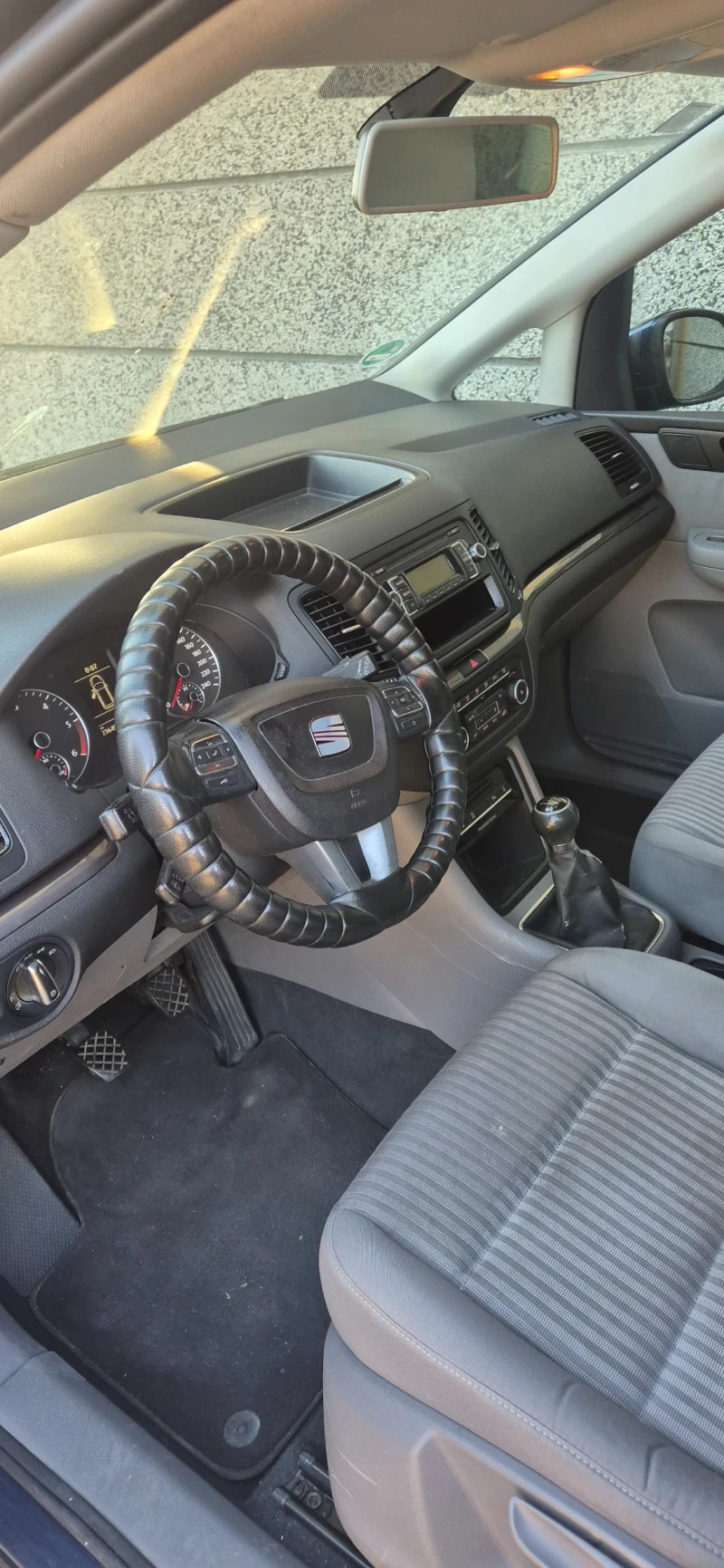 Seat Alhambra, снимка 2 - Автомобили и джипове - 52384531