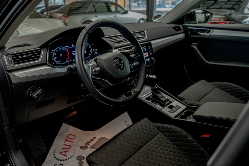 Skoda Superb 2.0TDI/4X4/AirCare/Подгрев/Дистроник/Ambition, снимка 8 - Автомобили и джипове - 52433767
