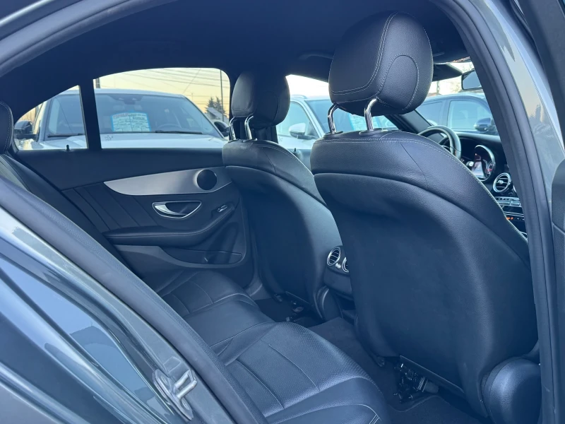 Mercedes-Benz C 300 SWISS AMG OPTIK 9G TRONIC , снимка 16 - Автомобили и джипове - 52770992