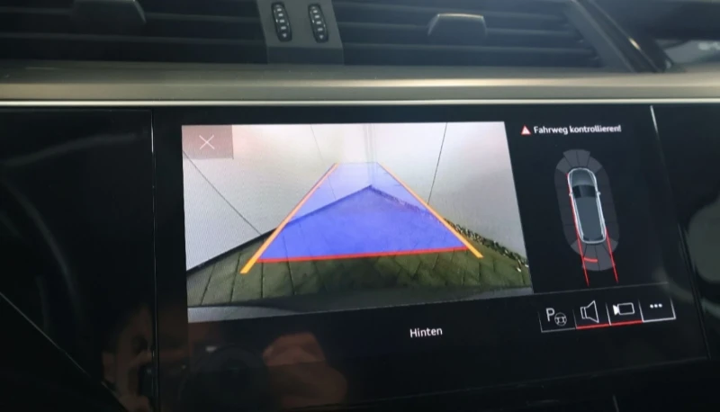 Audi E-Tron Quatro/Led/Leder/Luft/kam, снимка 7 - Автомобили и джипове - 53039134