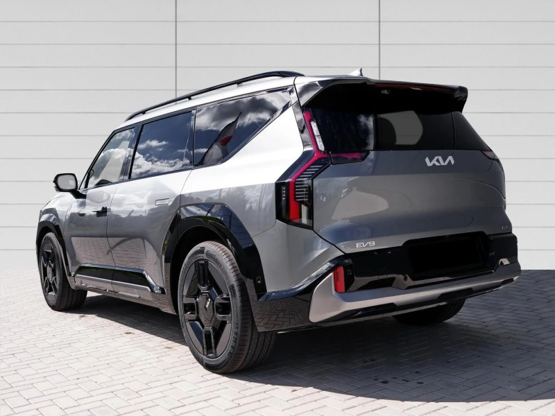 Kia EV9 99kWh AWD GT-LINE PANORAMA 360 HEAD-UP 7 МЕСТА, снимка 3 - Автомобили и джипове - 53157348
