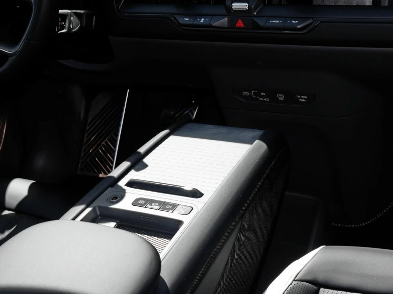 Kia EV9 99kWh AWD GT-LINE PANORAMA 360 HEAD-UP 7 МЕСТА, снимка 6 - Автомобили и джипове - 53157348