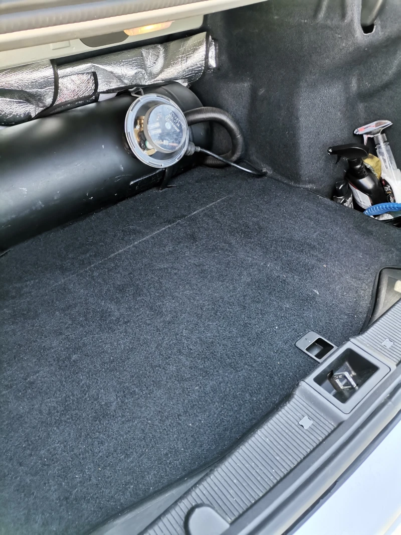 Mercedes-Benz C 180 Kompressor / LPG, снимка 7 - Автомобили и джипове - 53236408