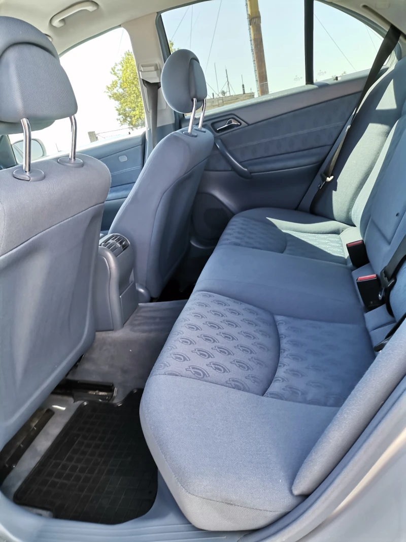 Mercedes-Benz C 180 Kompressor / LPG, снимка 14 - Автомобили и джипове - 53236408