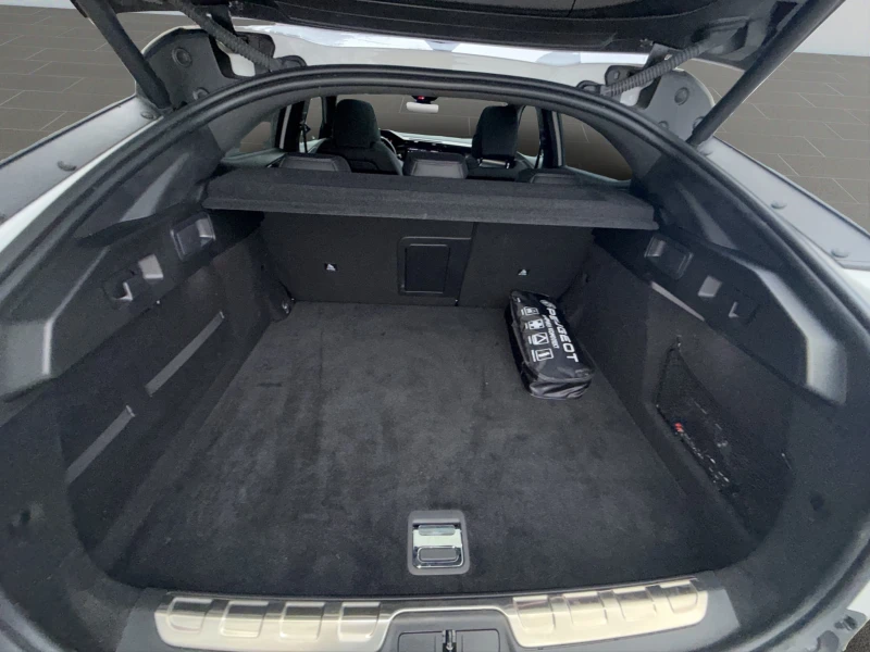Peugeot 408 GT 1, 6 Plug-in HYBRID 2WD 180 e-EAT8 EURO 6.4, снимка 12 - Автомобили и джипове - 53441142