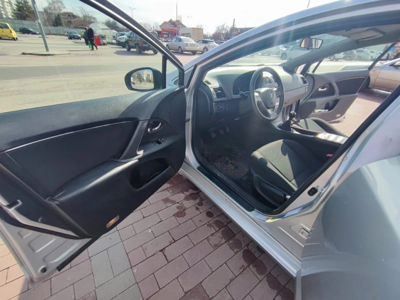 Toyota Avensis, снимка 7 - Автомобили и джипове - 53559686