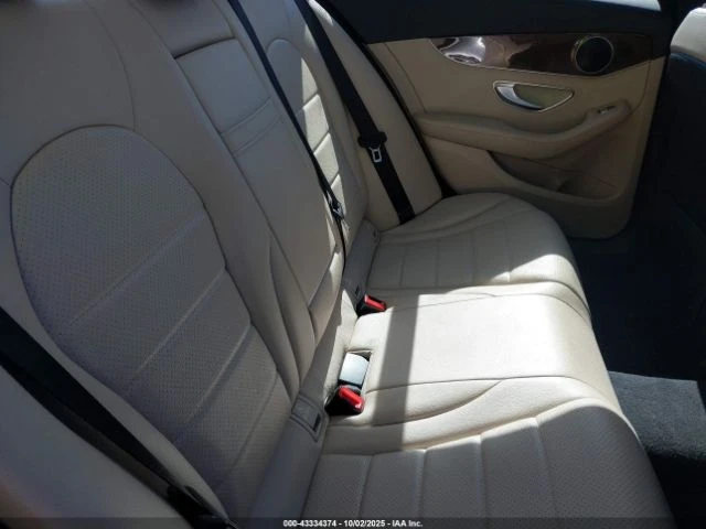 Mercedes-Benz C 300 4MATIC 2015 - изображение 8