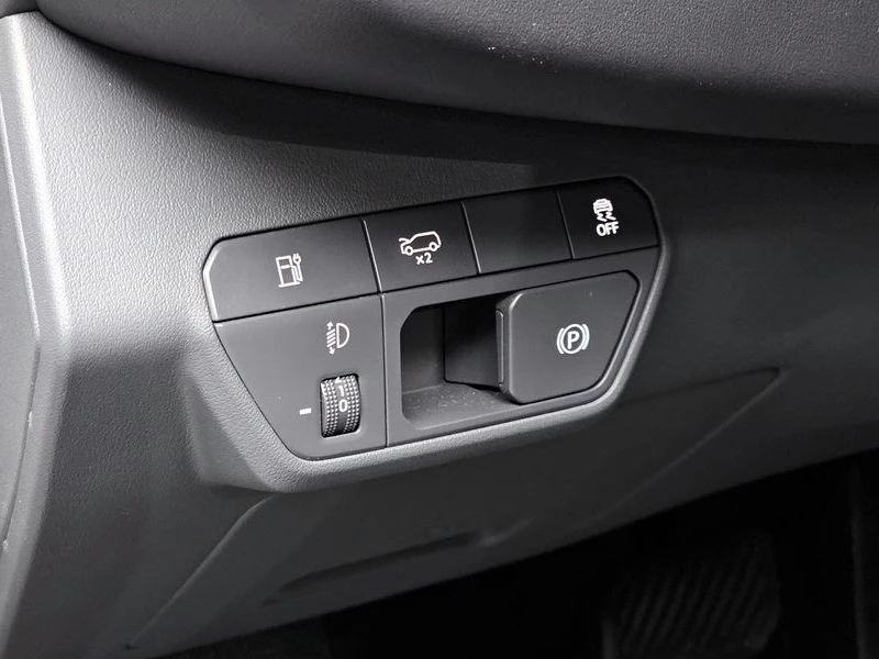 Kia EV9 AIR Long Range AWD 99.8kW, снимка 16 - Автомобили и джипове - 54171110