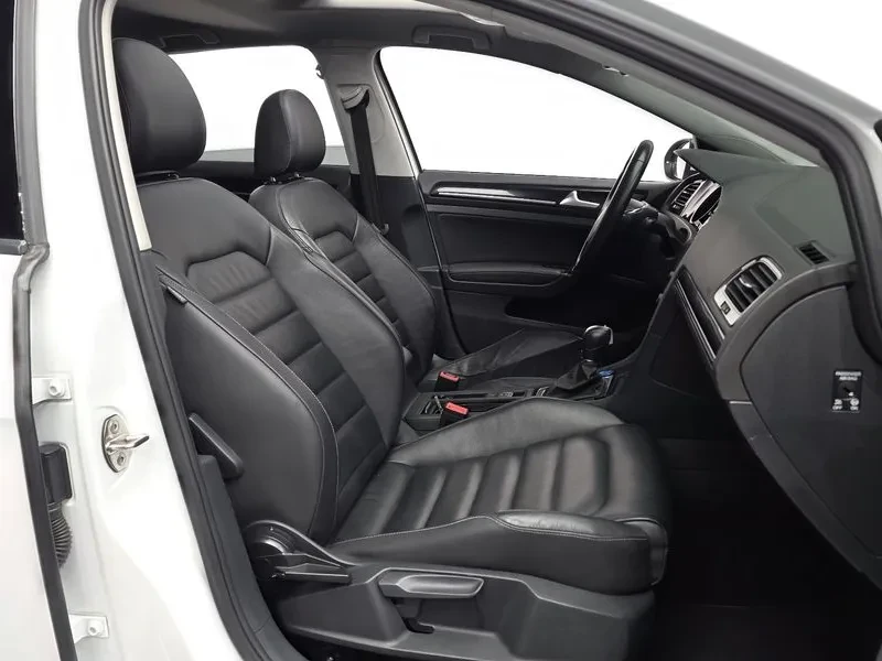 VW Golf 2.0 TDI, снимка 11 - Автомобили и джипове - 54300725