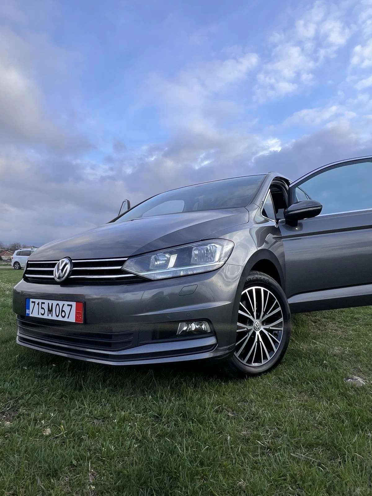 VW Touran Продажба с данъчна фактура - изображение 4