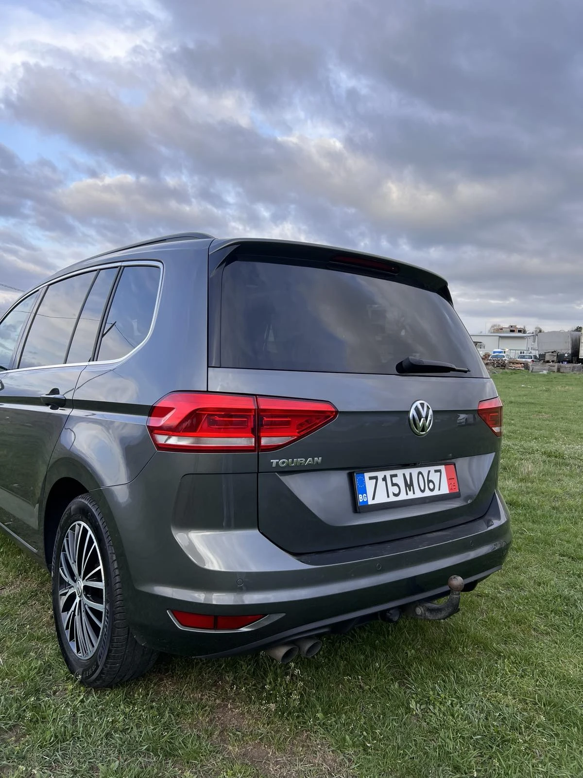 VW Touran Продажба с данъчна фактура - изображение 9