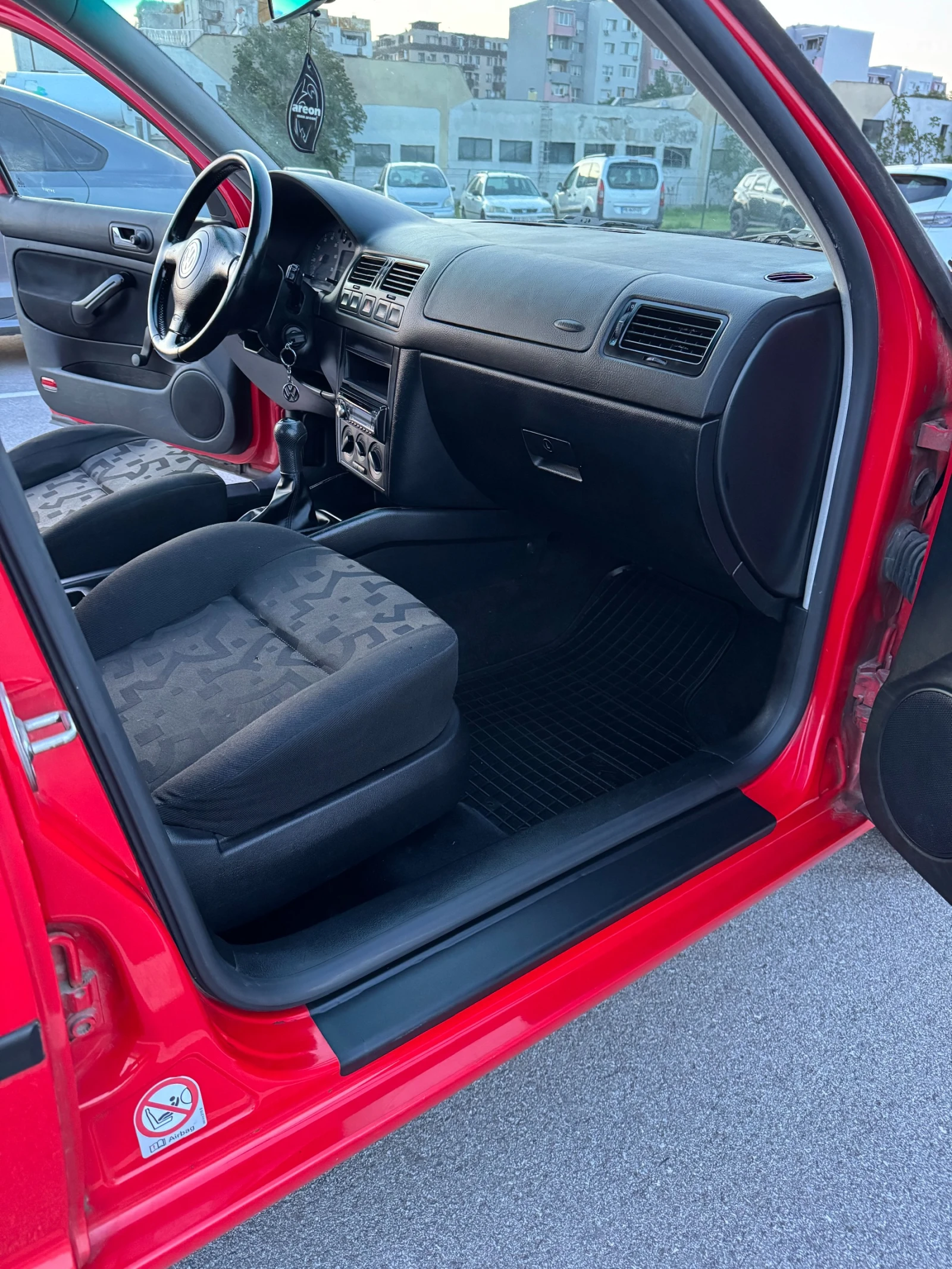 VW Bora 1.6i SR - изображение 9