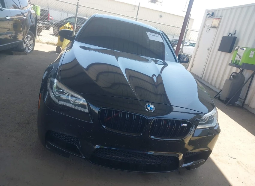 BMW M5 Обдух* Harman/Kardon* 4-зонов* Щори* Soft Close*  - изображение 2