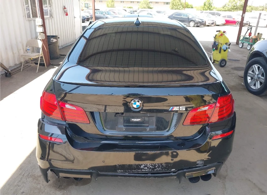 BMW M5 Обдух* Harman/Kardon* 4-зонов* Щори* Soft Close*  - изображение 5