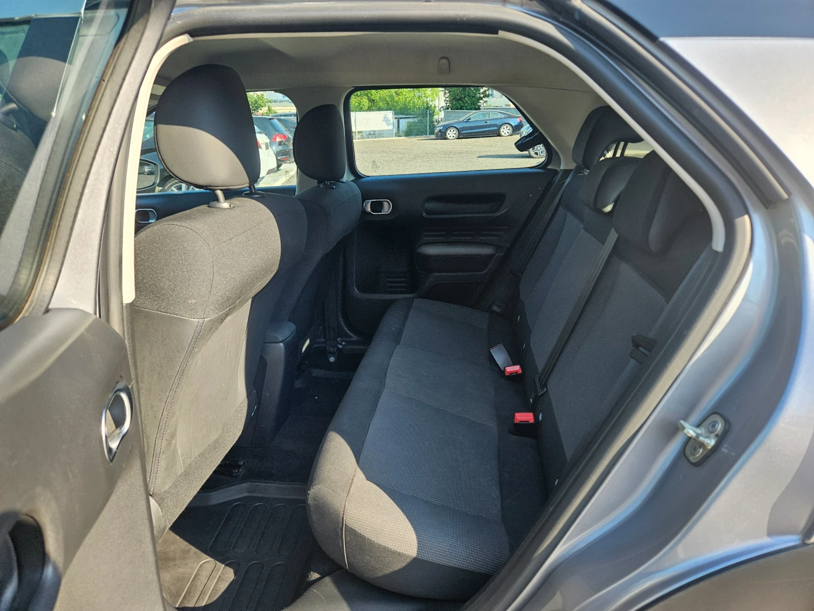 Citroen C4 Cactus 1.5HDI - изображение 9