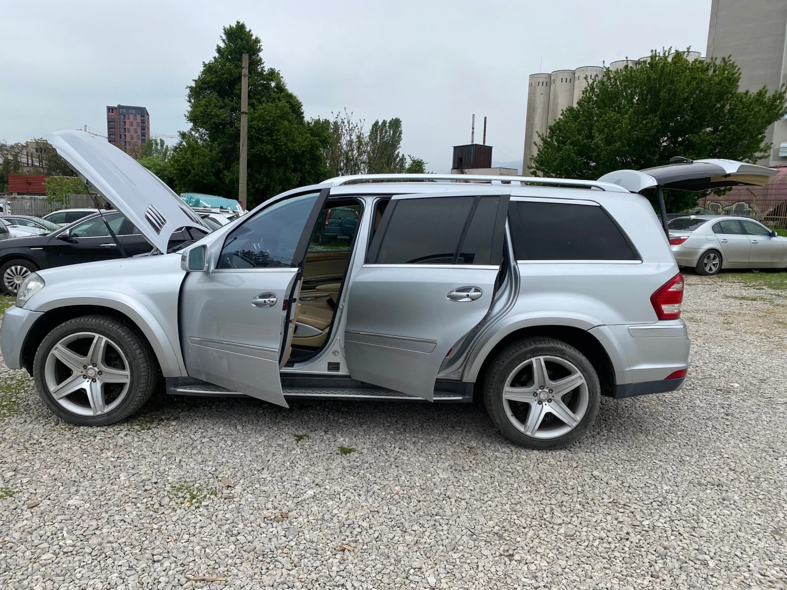 Mercedes-Benz GL 550 AMG GRAND EDITION , снимка 7 - Автомобили и джипове - 52022434