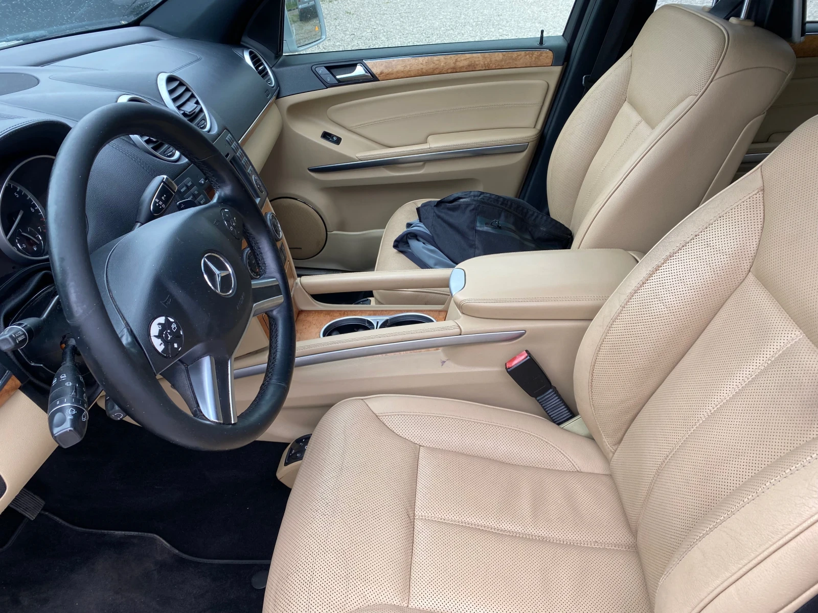 Mercedes-Benz GL 550 AMG GRAND EDITION , снимка 11 - Автомобили и джипове - 52022434