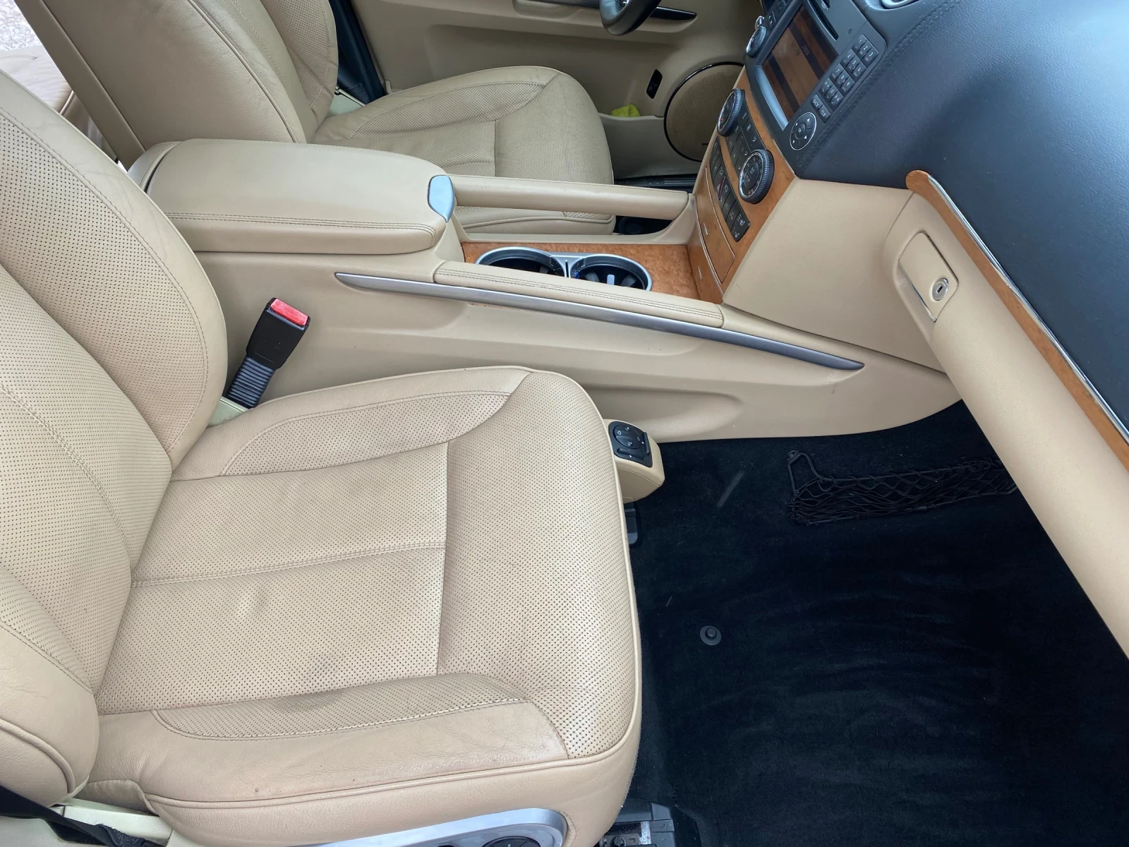 Mercedes-Benz GL 550 AMG GRAND EDITION , снимка 12 - Автомобили и джипове - 52022434