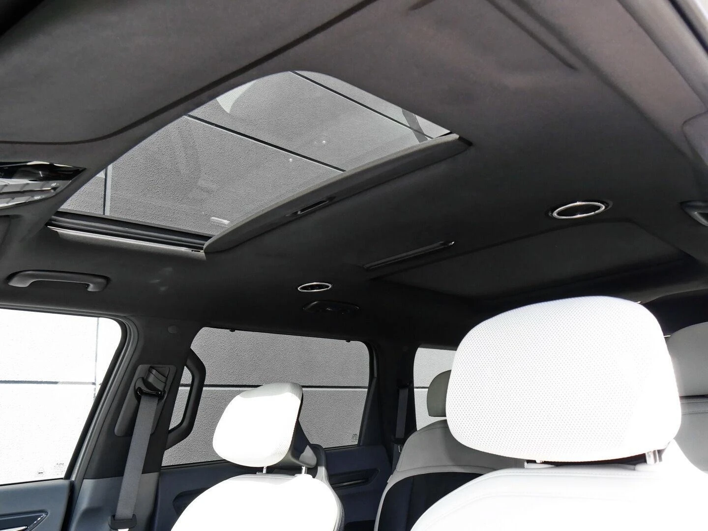 Kia EV9 99kWh AWD GT-LINE PANORAMA 360 HEAD-UP 7 ����� | Mobile.bg � ����������� 11