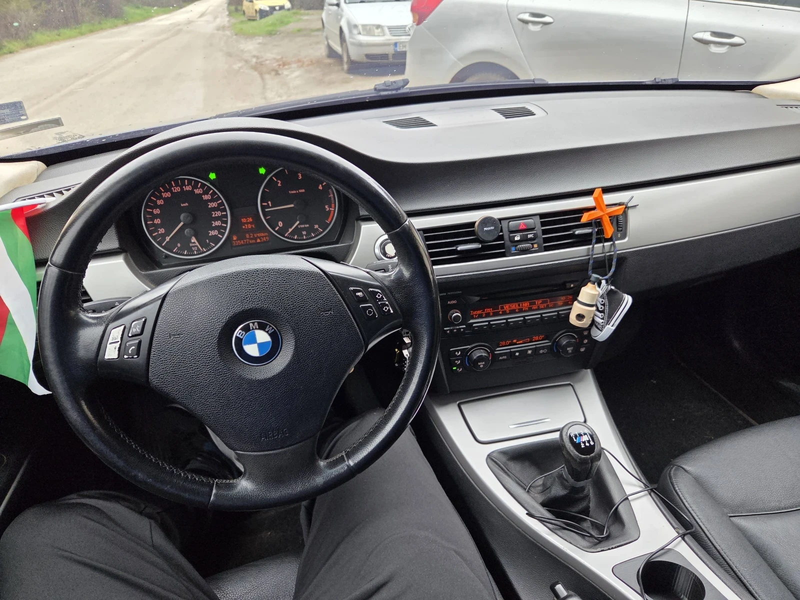 BMW 320 320d, снимка 3 - Автомобили и джипове - 54115854