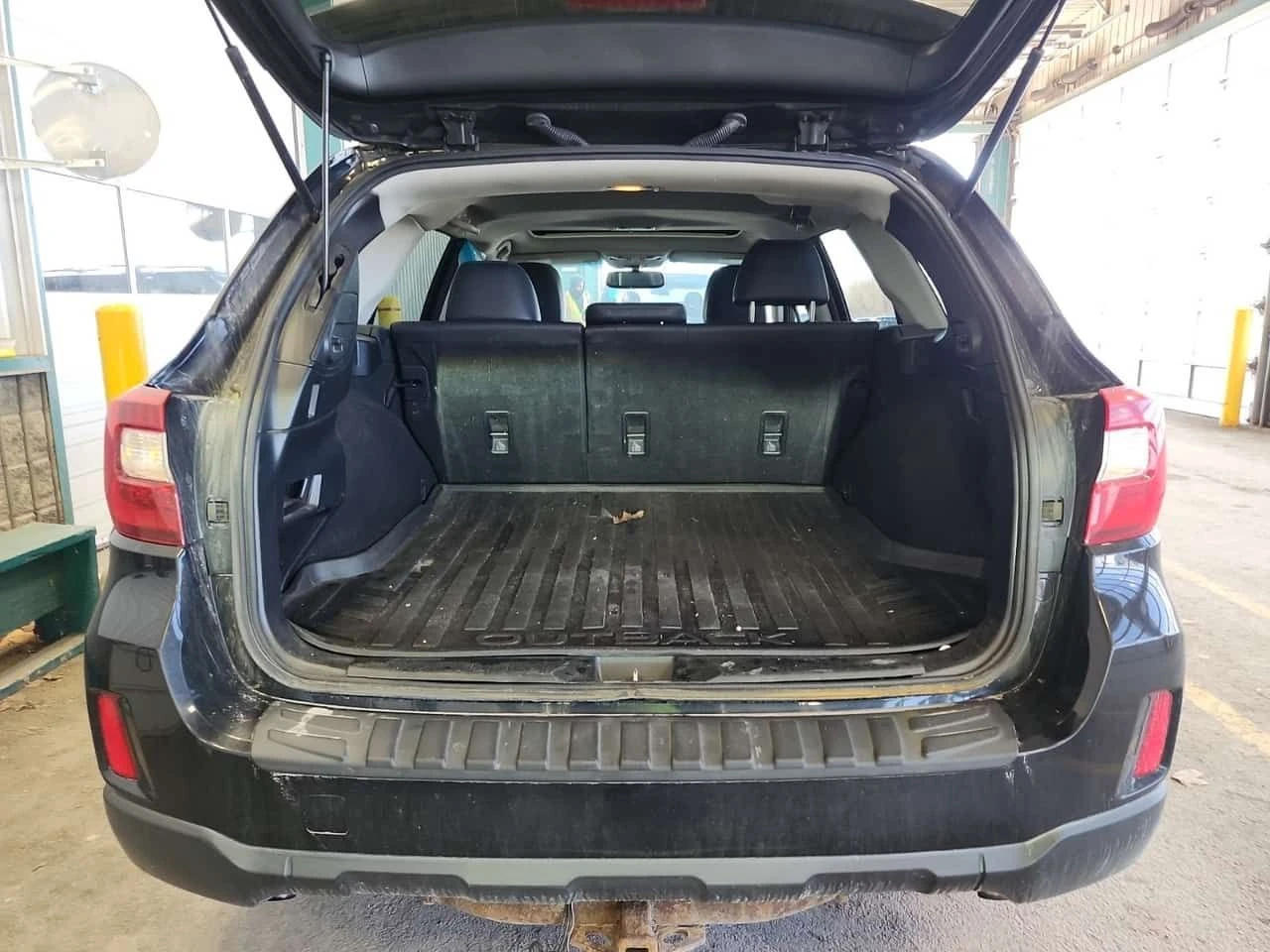 Subaru Outback * 5dr Wgn CVT 3.6R Limited w/Tech Pkg* �������* PA | Mobile.bg � ����������� 4