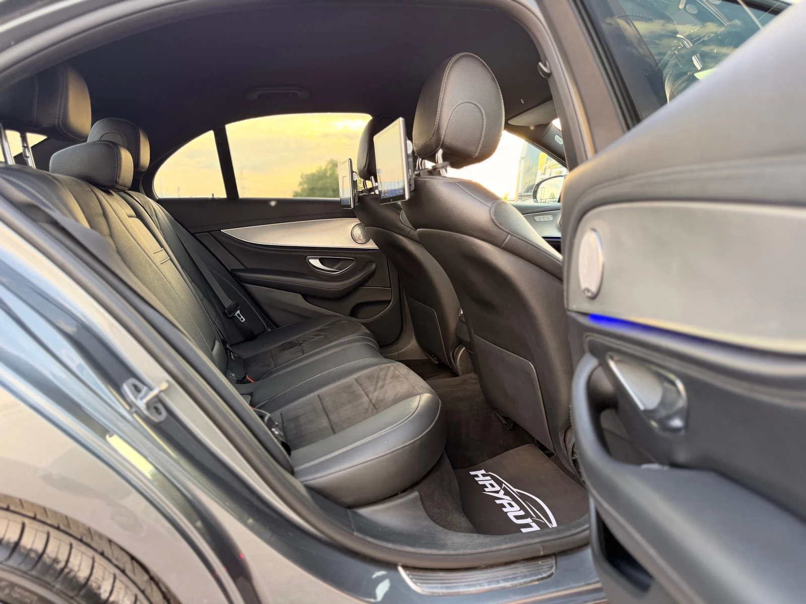 Mercedes-Benz E 400 d= 4Matic= BRABUS= Distronic= 3xTV= , снимка 13 - Автомобили и джипове - 54511502