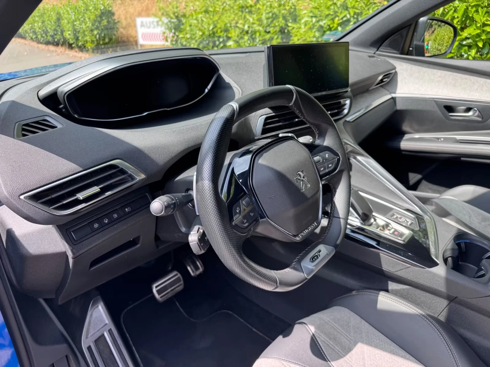 Peugeot 3008 PHEV/224HP/GT-LINE/CAM/LED/NAVI/AHK/CPLAY/641q, снимка 7 - Автомобили и джипове - 55801406