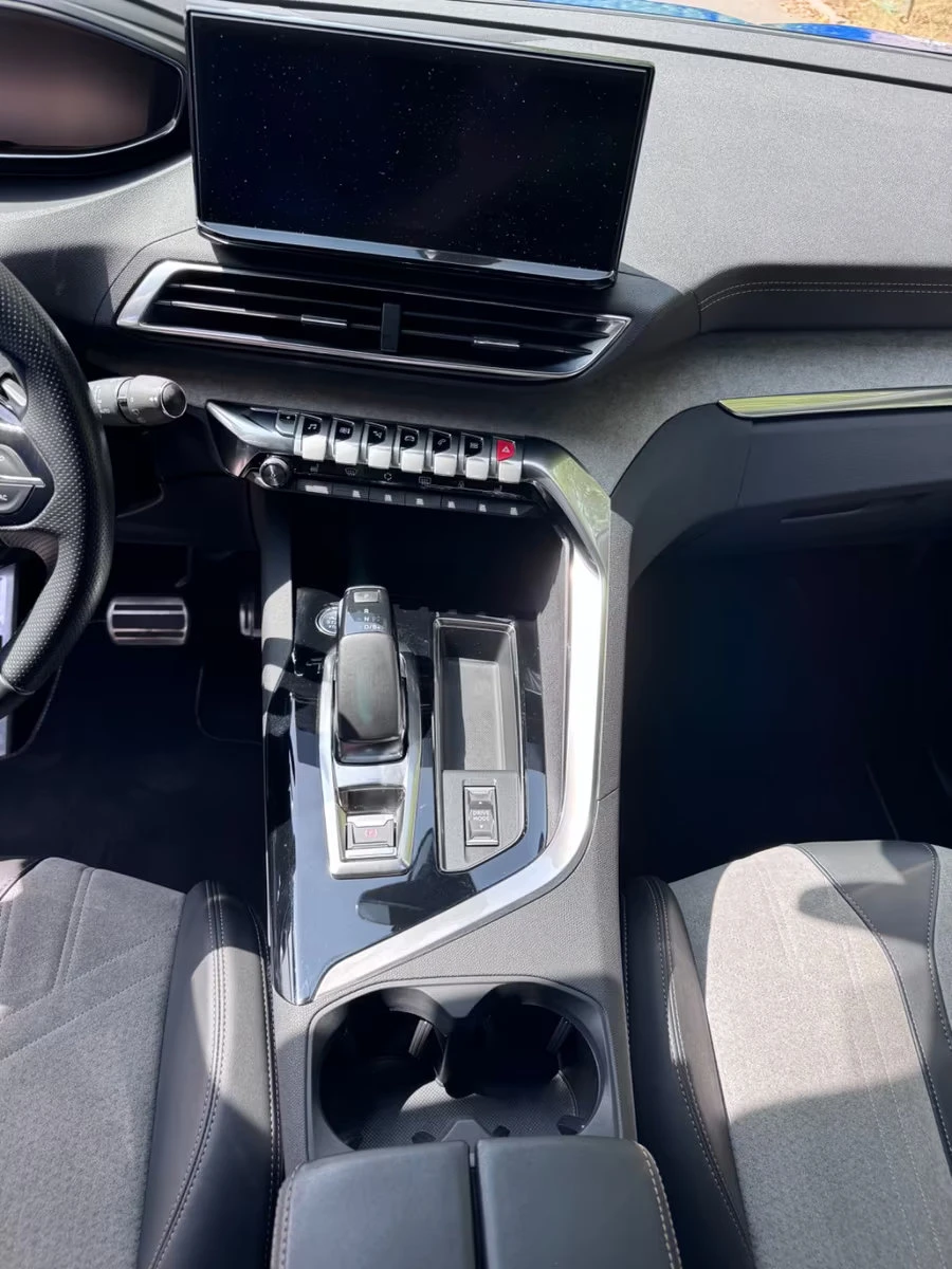 Peugeot 3008 PHEV/224HP/GT-LINE/CAM/LED/NAVI/AHK/CPLAY/641q, снимка 9 - Автомобили и джипове - 55801406
